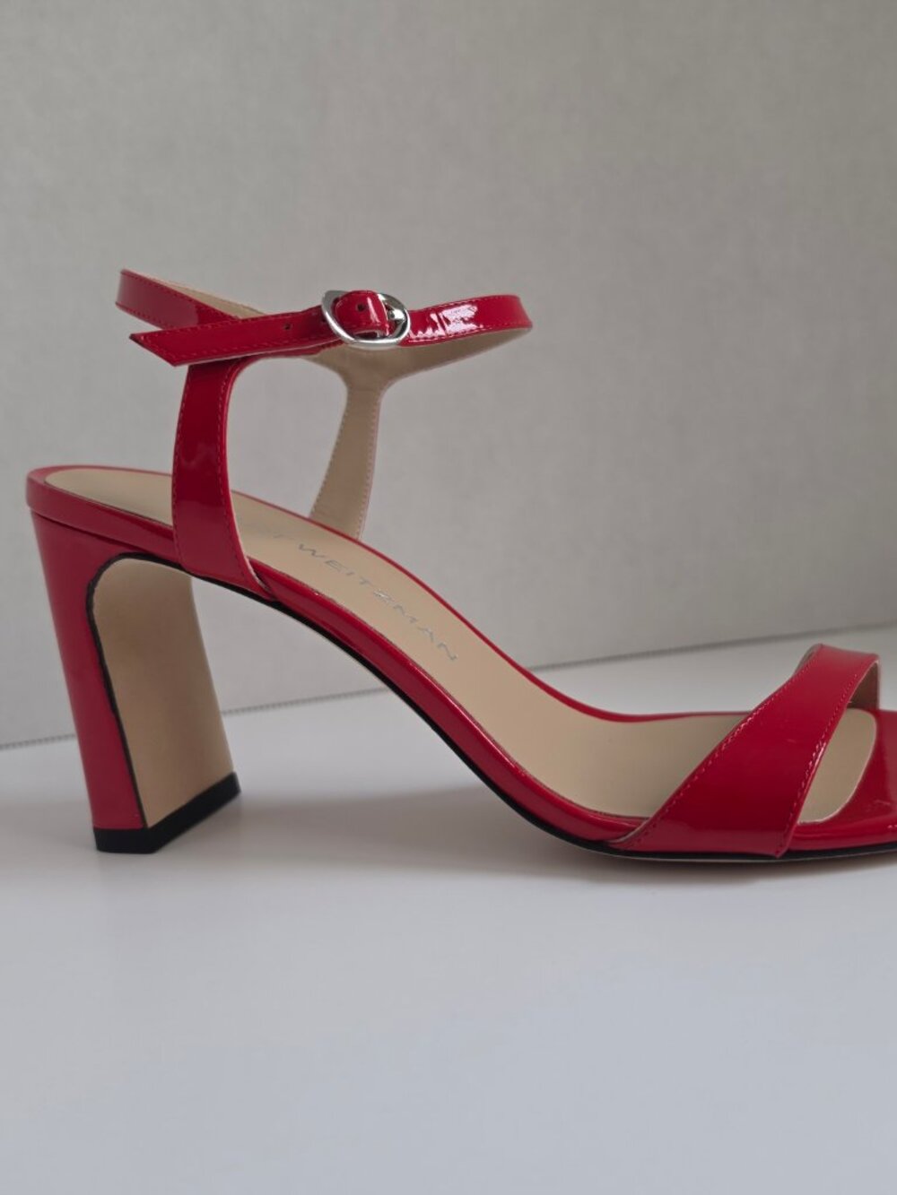 STUART WEITZMAN Babette 85 Block-Heel Sandal Cherry Size 8.5AA NWT and Box - Picture 5 of 8